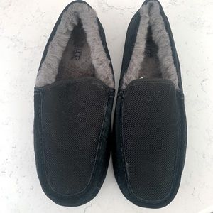 Mens Ugg corduroy slipper size 10